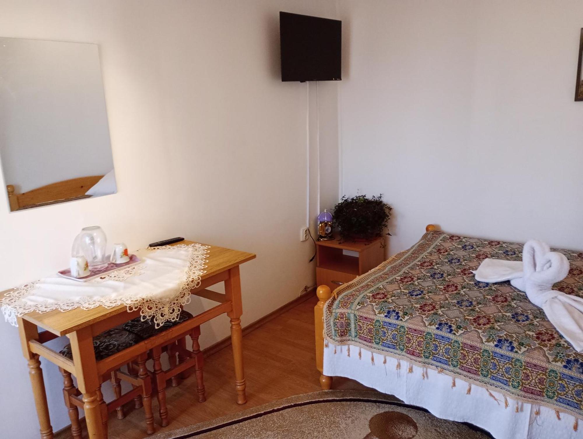 Pensiunea Irina 1 Si 2 Zărneşti Extérieur photo