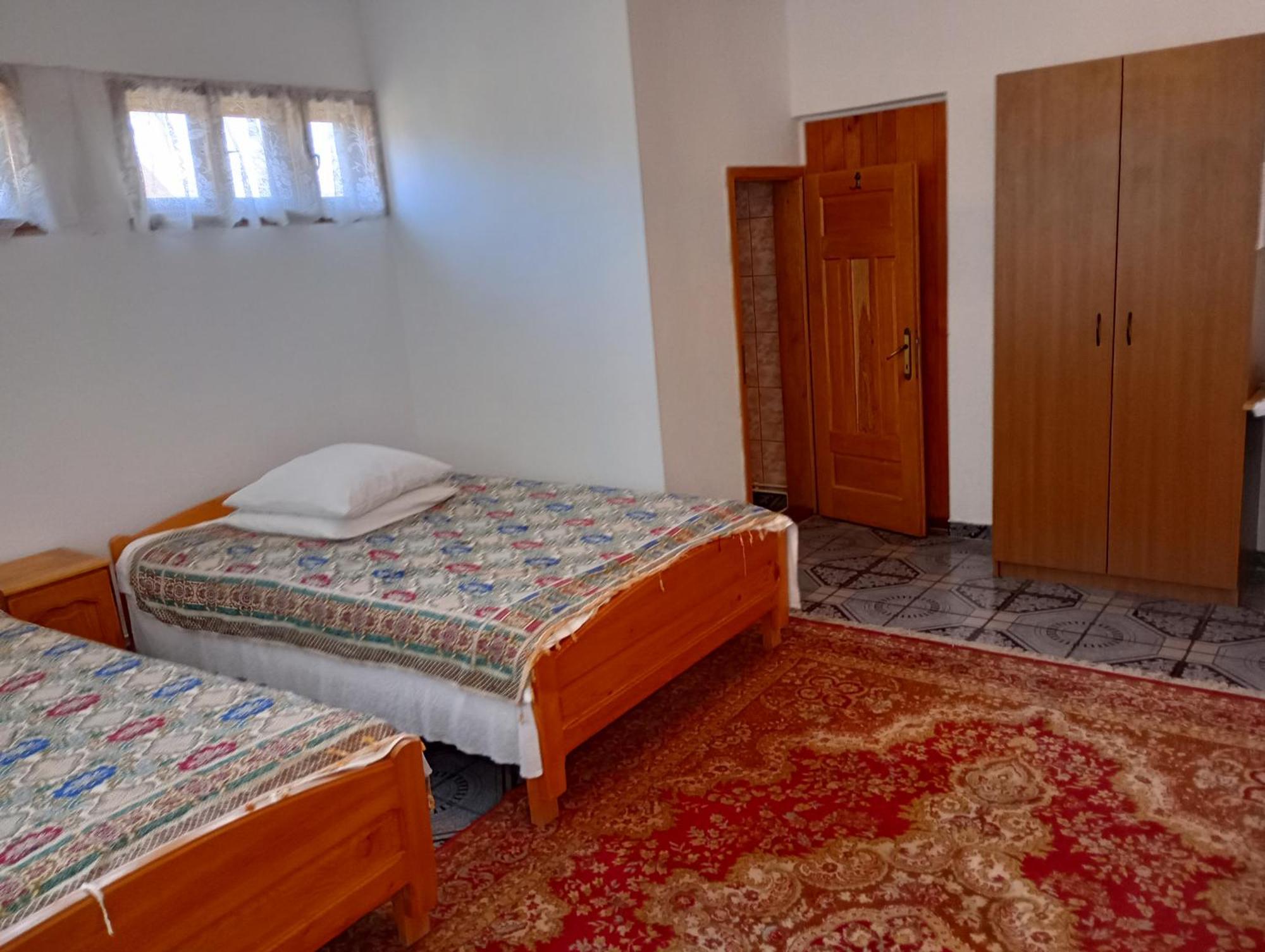 Pensiunea Irina 1 Si 2 Zărneşti Extérieur photo