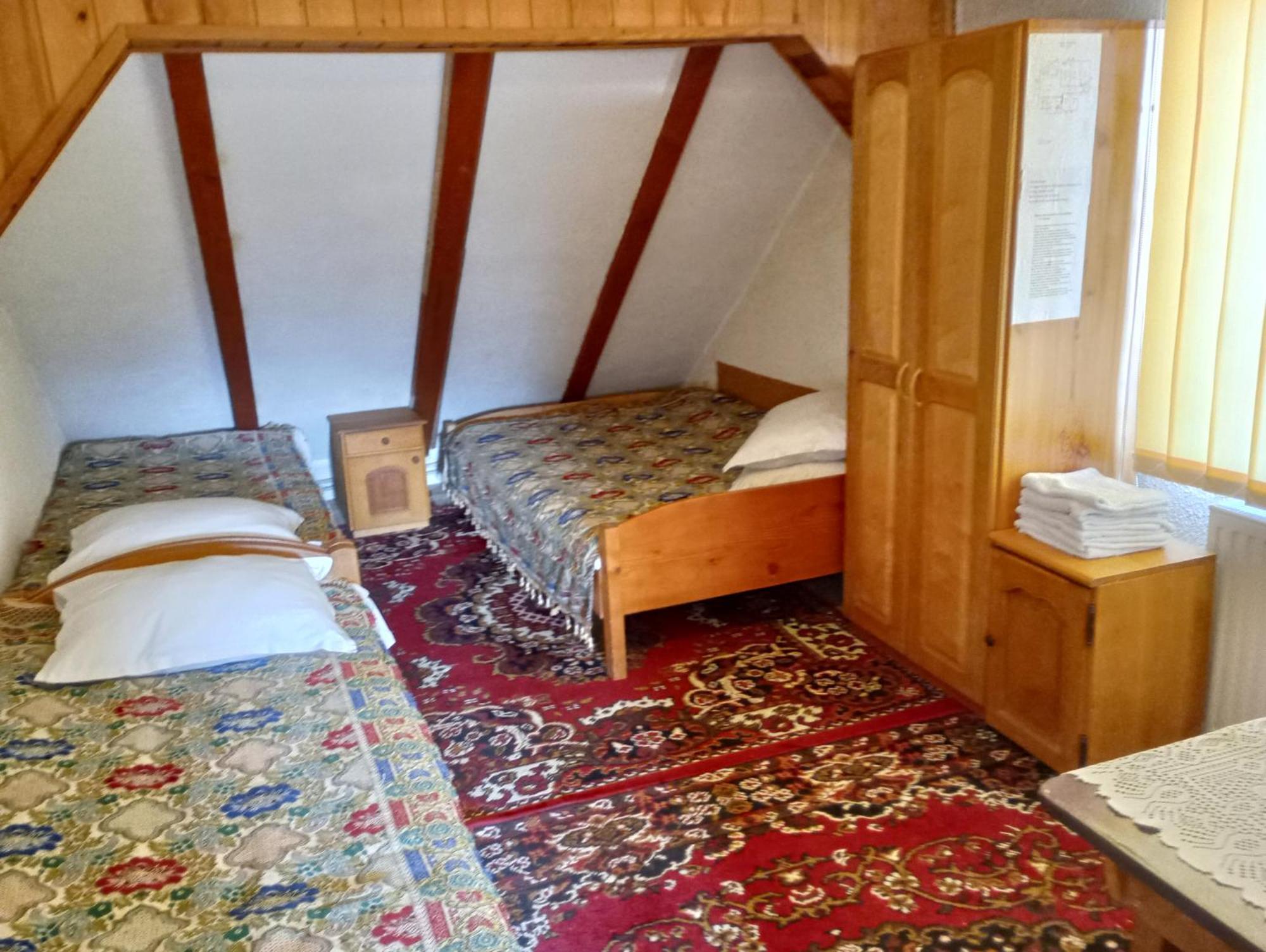 Pensiunea Irina 1 Si 2 Zărneşti Extérieur photo