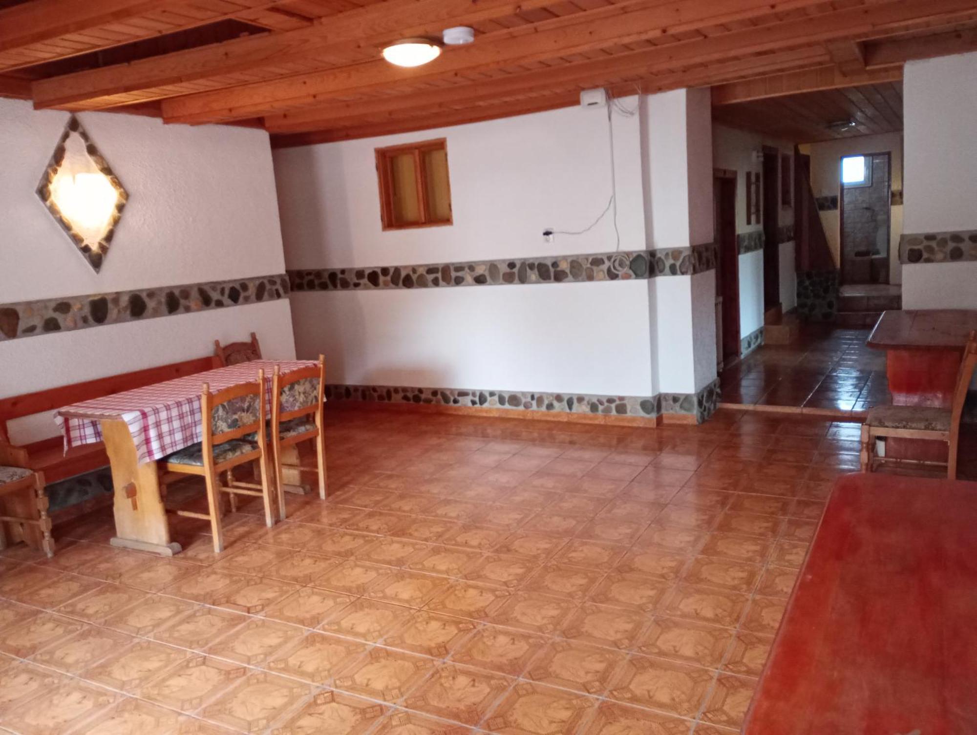 Pensiunea Irina 1 Si 2 Zărneşti Extérieur photo