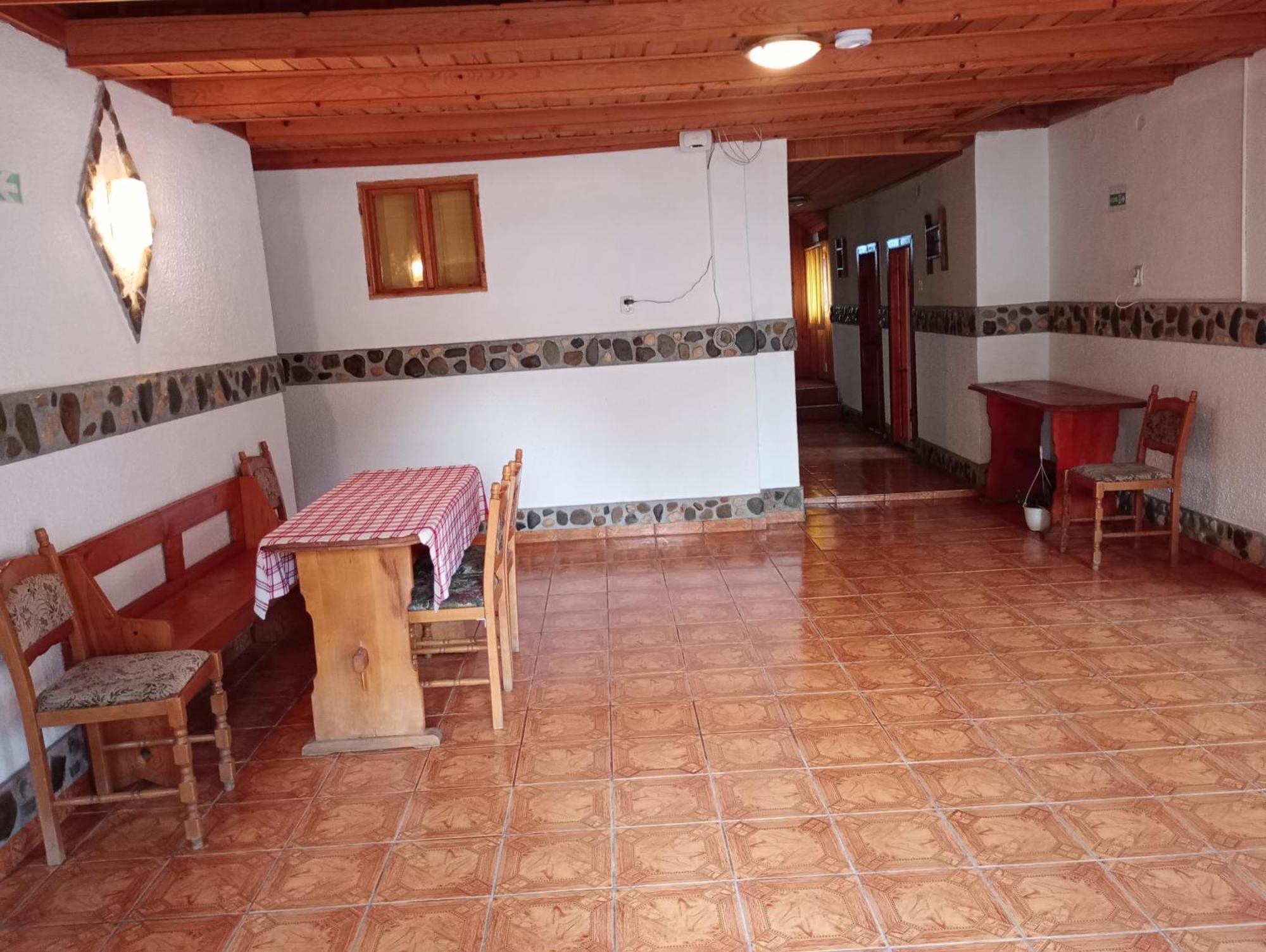 Pensiunea Irina 1 Si 2 Zărneşti Extérieur photo
