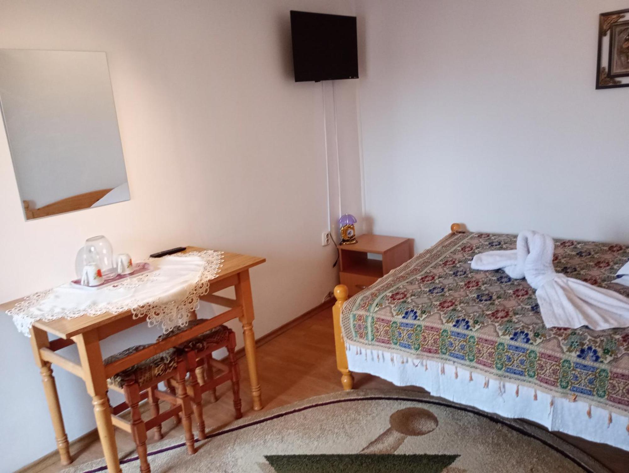 Pensiunea Irina 1 Si 2 Zărneşti Extérieur photo